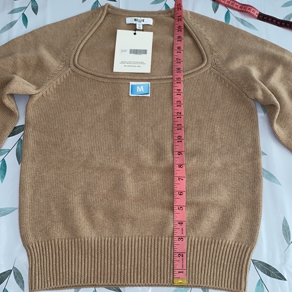 Harlow Sweater
Billie the Label - Picture 14 of 14